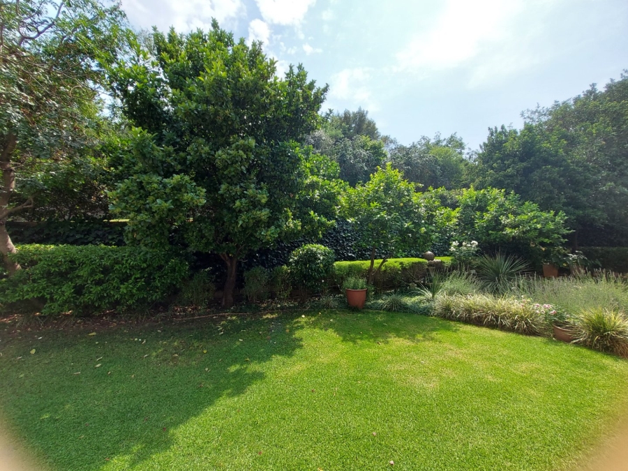 6 Bedroom Property for Sale in Birdwood Estate North West